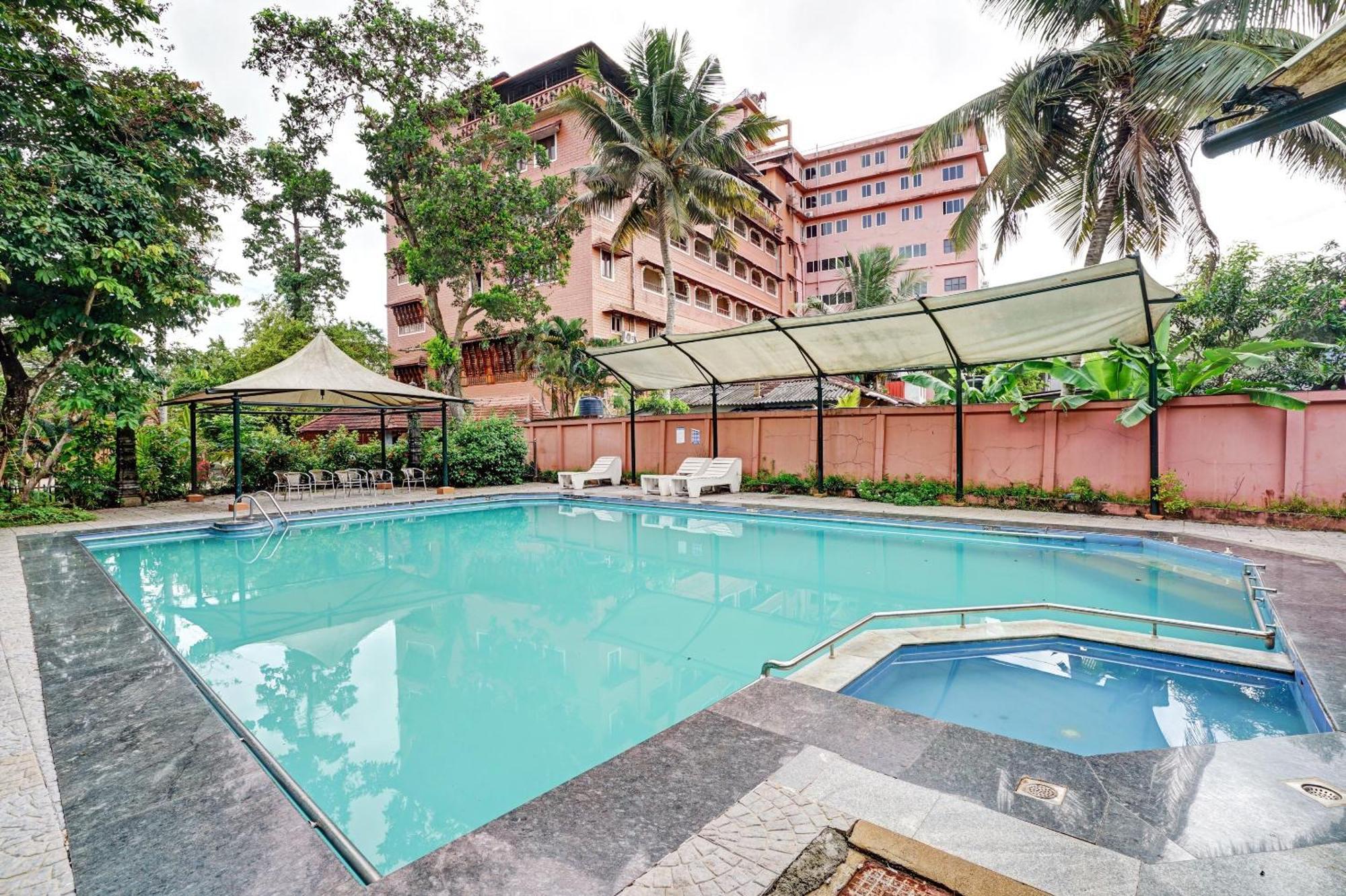 Palette - Pagoda Resorts Alappuzha Exterior foto